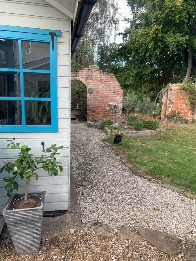Отель The Cabin Spixworth Экстерьер фото